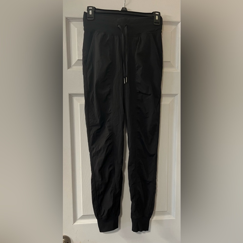 Lululemon Gorgeous Black Banded Dance Joggers Size 2